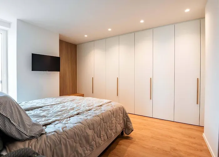 Superior Duplex With 2 Bedrooms *